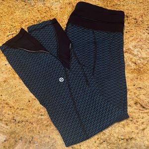 Lululemon Inspire Tight II Textured Wave Black Blue Luxtreme